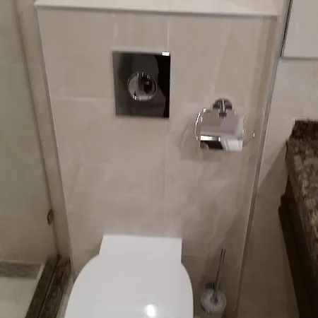 شقة Boutique Rose Gardens Apartment